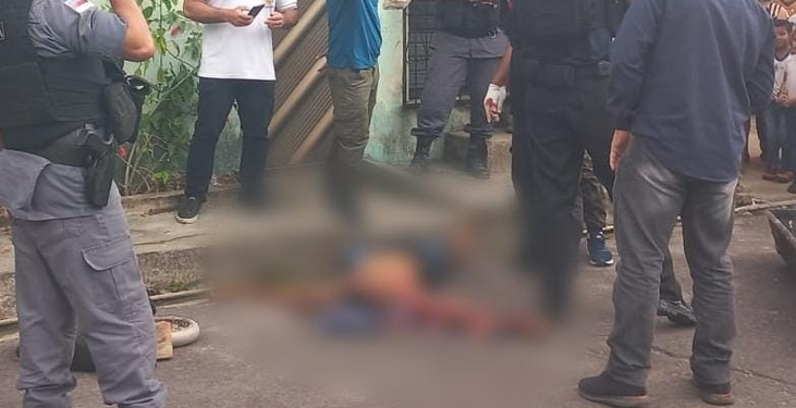 O crime ocorreu na tarde desta segunda-feira. Uma trouxinha de drogas foi encontrada com ele. Foto: Reprodução