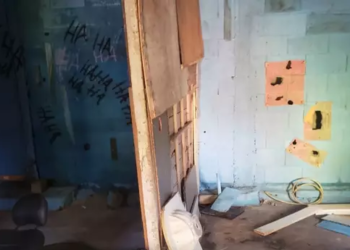 A mulher foi resgatada pela polícia e salva. Foto: Reprodução