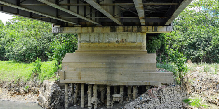 A Seminf assegura que a estrutura não corre risco de desabamento, mas obras precisam ser feitas. Foto: Márcio Melo / Seminf