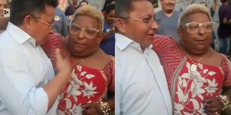 O encontro ocorreu durante caminhada da campanha do político. Foto: Reprodução