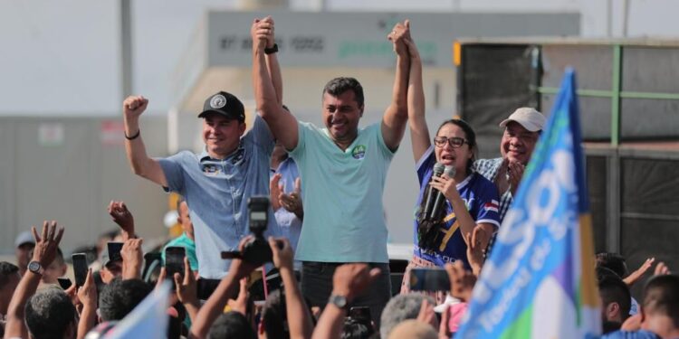 Nas duas cidades Wilson promoveu carretas e reuniu multidões para conversar com os eleitores. Foto: Diego Peres