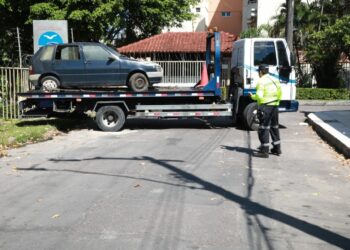 O IMMU já removeu cerca de 200 veículos abandonados nas ruas de Manaus. Foto: Sidney Mendonça / IMMU
