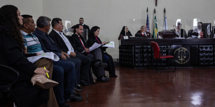 Aroldo da Silva Ribeiro, Raimundo Roosevelt da Conceição de Almeida Neves e Francisco Trindidade Saraiva Pinheiro são os acusados. Foto: Divulgação/TJ-AM