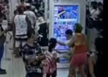 A agressão foi filmada pelo circuito interno do estabelecimento. Foto: Reprodução