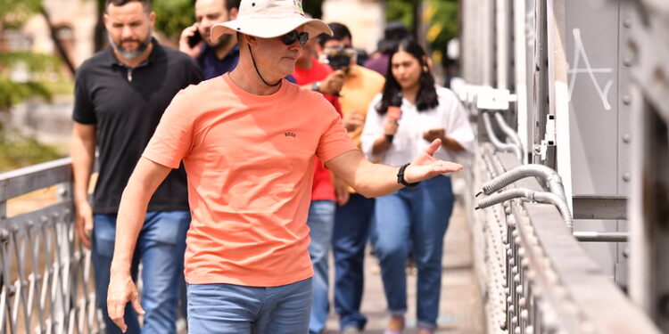Toda a iluminação iria ser inaugurada já na próxima segunda-feira. Foto: Dhyeizo Lemos / Semcom