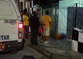 O homem foi surpreendido na varanda de casa. Foto: Reprodução