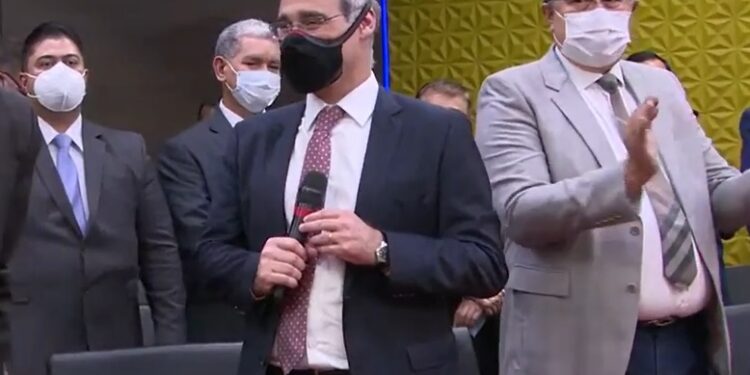 Ambos já se conhecem e o ministro pediu mais tempo para analisar o caso. Foto: Reprodução/Internet