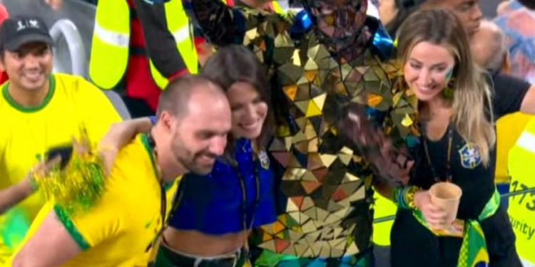 Eduardo está com a esposa curtindo os jogos. Foto: Reprodução