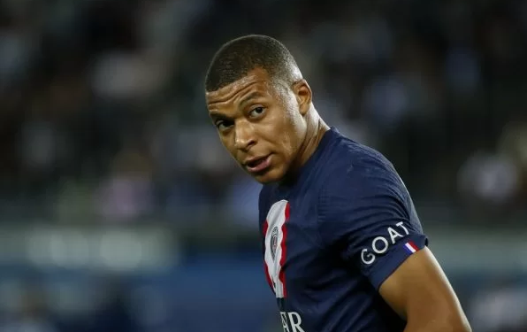 Irritado, o jogador segurou no próprio pênis e apontou para o adversário. Foto: Reprodução