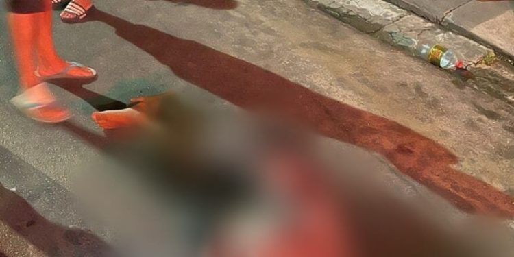 O crime ocorreu na noite desta segunda-feira (26) quando um carro vermelho passava pelo local. Foto: Reprodução