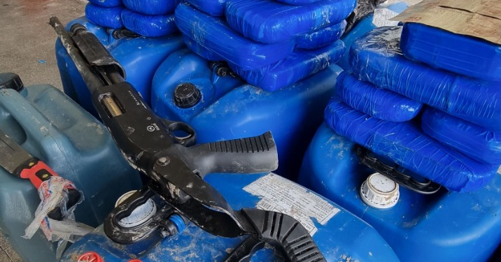 A polícia apreendeu ainda armas e drogas. Foto: SSP/AM