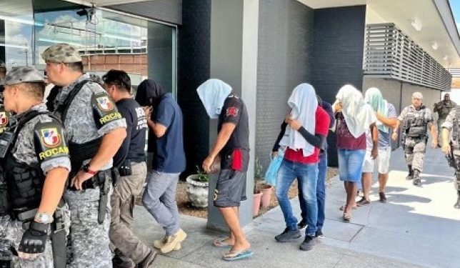 Os 12 policiais permanecem presos no batalhão da Rocam. Foto: Reprodução