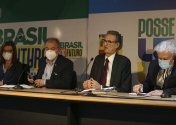 Os integrantes do Grupo Técnico (GT) de Minas e Energia dão entrevista coletiva, no auditório G4 do Centro Cultural Banco do Brasil (CCBB), em Brasília