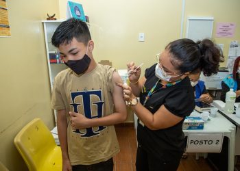 As vacinas do calendário básico infantil podem ser administradas juntas do imunizante contra a Covid-19. Foto: Elienai Emanuel / Semsa