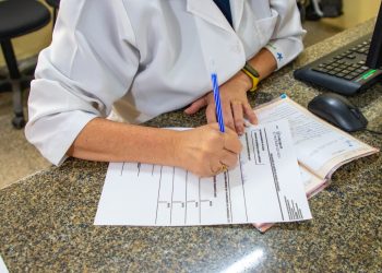A declaração é exigida pelas instituições de ensino no momento da matrícula escolar das crianças. Foto: Elienai Emanuel / Semsa