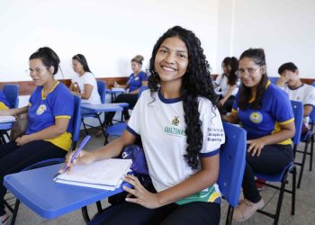 O serviço de transferência de alunos com deficiência é voltado para estudantes que concluíram o ano letivo de 2022 na rede pública estadual. Foto: Divulgação/Secretaria de Educação e Desporto