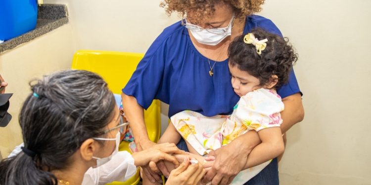 Mais detalhes sobre a vacinação serão repassados nesta sexta-feira (6). Foto: Elienai Emanuel / Semsa