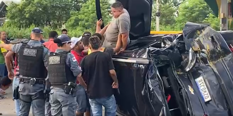 As vítimas foram socorridas por populares. Foto: Reprodução