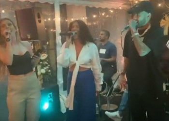 O jogador foi visto se divertindo numa festa junto com Marquinhos. Foto: Reprodução