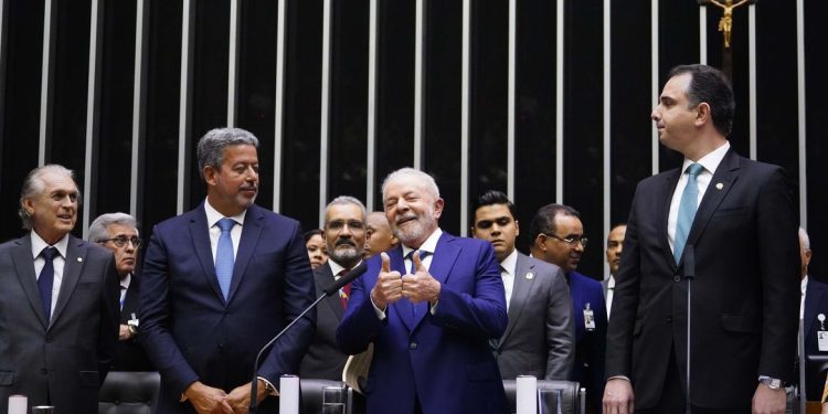Lula volta ao Planalto e assume terceiro mandato. Foto: Pablo Valadares - Câmara dos Deputados
