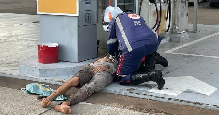 O homem foi socorrido em um posto da avenida Coronel Teixeira. Foto: Reprodução