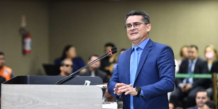 O chefe do Executivo municipal destacou grandes obras, como os dois novos complexos viários na cidade. Foto: Dhyeizo Lemos  / Semcom