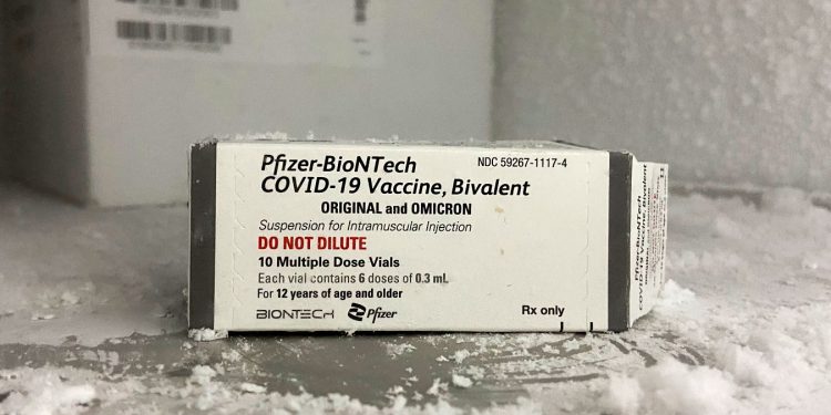 Estado antecipa aplicação da bivalente considerando sazonalidade de vírus respiratórios. Foto: Anne Alves/FVS-RCP