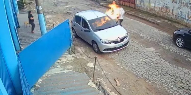 O crime foi registrado por uma câmera de segurança. Foto: Reprodução