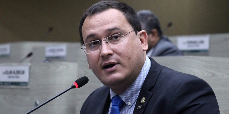 O PL é de criação do vereador Raiff Matos, que sustenta que haverá punição. Foto: Reprodução/CMM