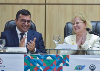 O governador destacou a riqueza do Amazonas e comentou sobre o desafio que tem sido vencer conflitos provocados pelo tráfico de drogas. Foto: Janailton Falcão e Lucas Silva / Secom