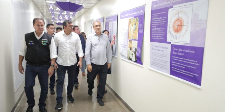 Na ocasião, Wilson Lima também vistoriou as obras do Centro Avançado de Prevenção do Câncer do Colo do Útero do Amazonas. Foto: Lucas Silva / Secom