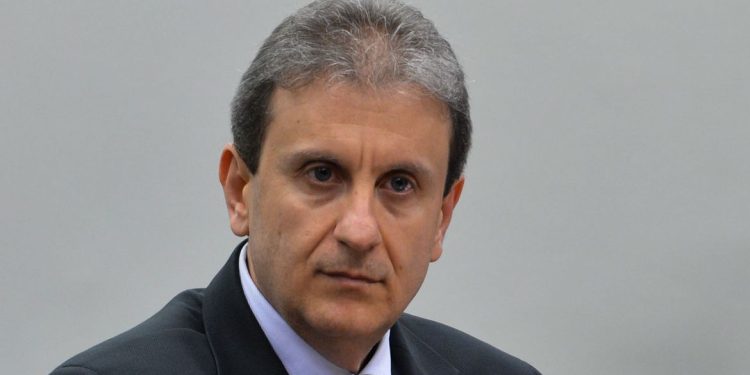 Brasília - O doleiro Alberto Youssef e o advogado Tracy Reinaldet durante audiência na Comissão Parlamentar de Inquérito (CPI) dos Fundos de Pensão (Valter Campanato/Agência Brasil)