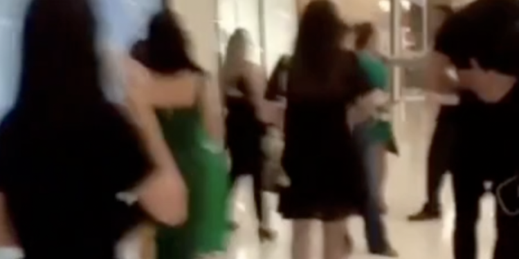 O caso aconteceu nesta sexta-feira (31) e a mulher fez questão de dizer que o marido era um liso. Foto: Reprodução