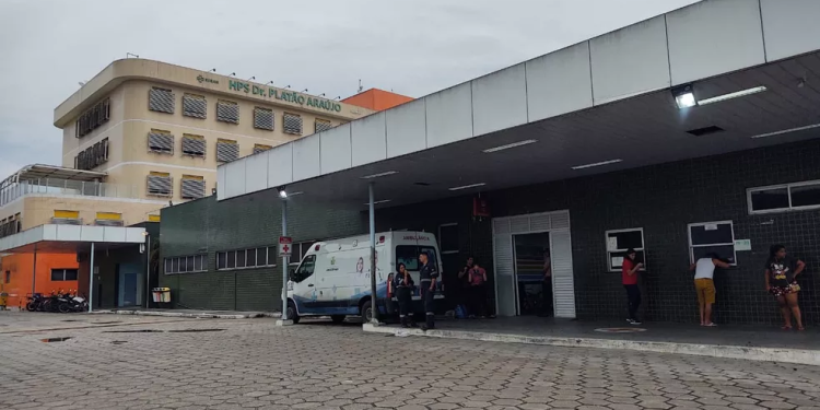 A mulher foi levada com vida ao hospital, mas seria transferida. Foto: Reprodução