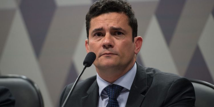 O juiz federal Sergio Moro participa na Comissão de Constituição, Justiça e Cidadania (CCJ) do Senado de audiência pública sobre projeto que altera o Código de Processo Penal (Fabio Rodrigues Pozzebom/Agência Brasil)