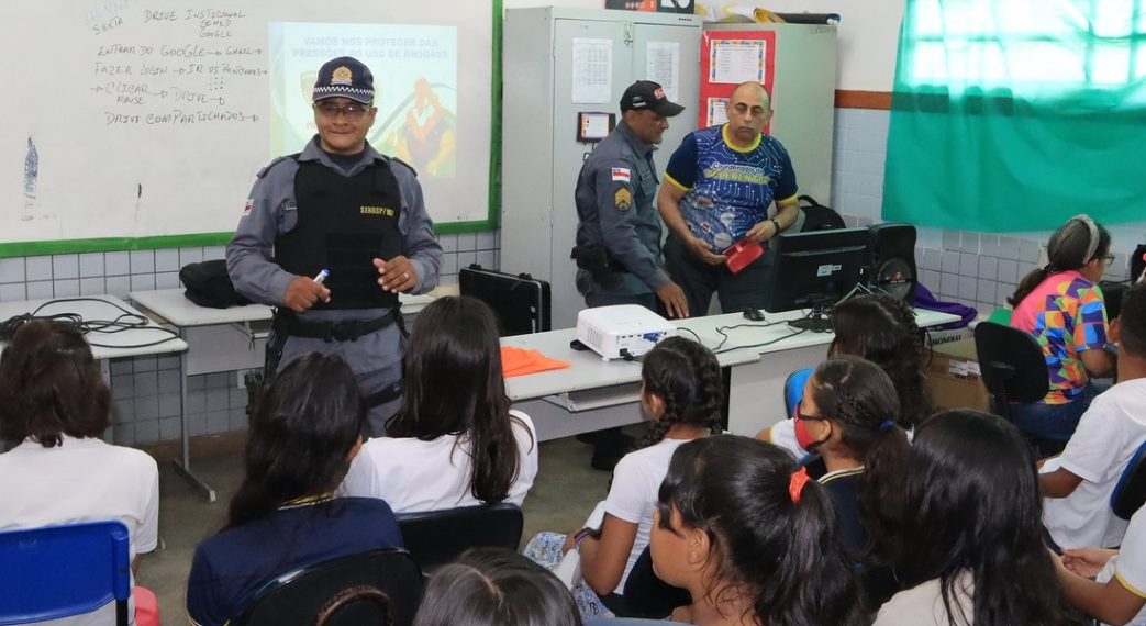 Políticos querem instalar câmeras e detector de metais nas escolas públicas  do Amazonas - Expresso AM