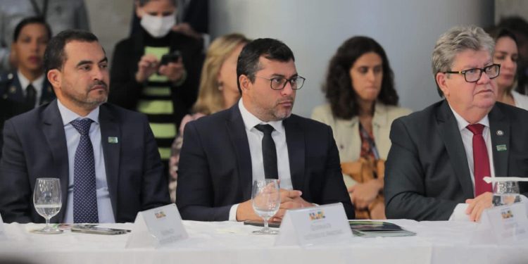 Wilson participou de cerimônia de assinatura de dois decretos que tratam do tema. Foto: Diego Peres / Secom