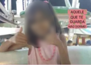 A criança foi encontrada assustada e chorando muito. Foto: Reprodução