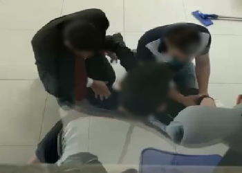 O aluno foi imobilizado e a polícia foi acionada. Foto: Reprodução