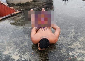 Homem foi preso em cima de um telhado. Foto: Reprodução