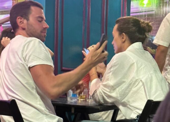 Rafa esteve num barzinho no Centro de Manaus neste domingo. Foto: Reprodução