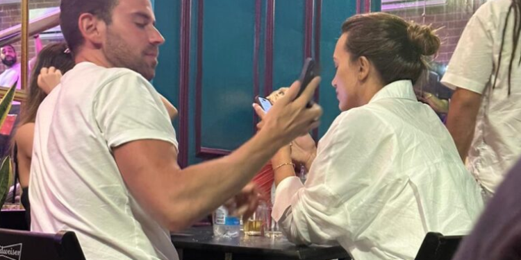 Rafa esteve num barzinho no Centro de Manaus neste domingo. Foto: Reprodução