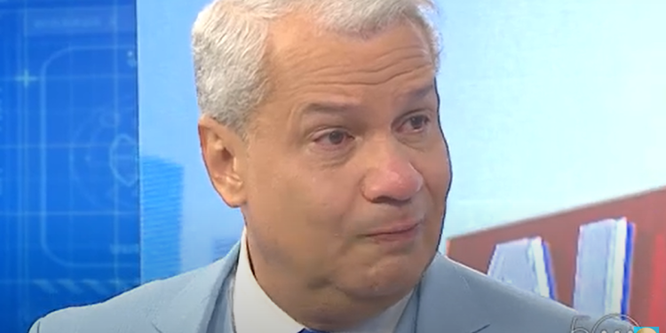 Sikêra chorou e agradeceu o apoio. Foto: Reprodução