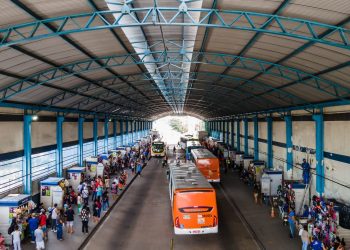 Em Manaus, a demanda pelo transporte público é expressiva, com aproximadamente 520 mil passageiros utilizando esse serviço diariamente (Divulgação/Semcom)