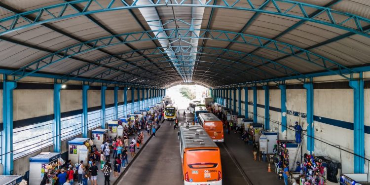 Em Manaus, a demanda pelo transporte público é expressiva, com aproximadamente 520 mil passageiros utilizando esse serviço diariamente (Divulgação/Semcom)