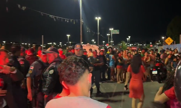 Ao menos três foram baleados. Foto: Reprodução