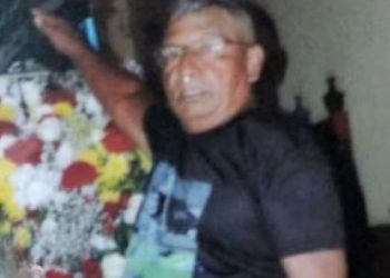 O idoso estava no chão. Foto: Reprodução