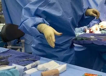 A médica teria subido em cima da grávida para puxar o bebê. Foto: Reprodução