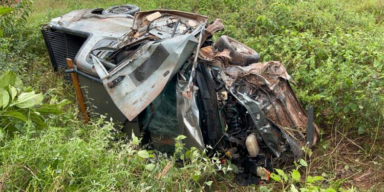 A picape ficou totalmente destruída. Foto: Reprodução