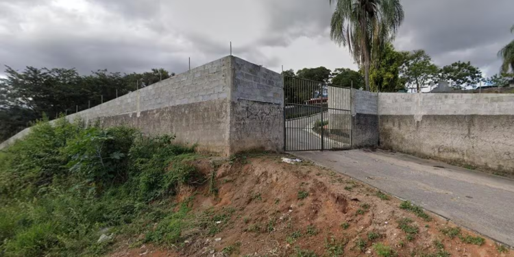 Moradores encontraram o corpo de madrugada. Foto: Reprodução